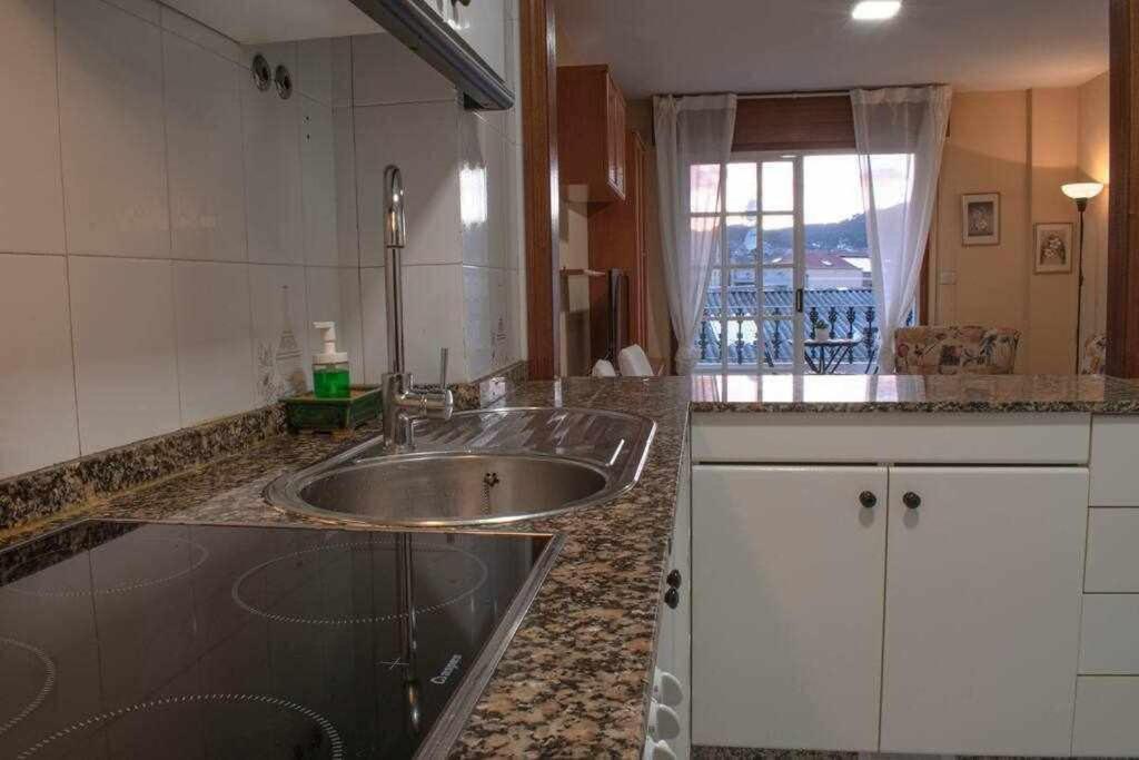 Apartamento Rodeira Vistas A La Ria Apartment Cangas do Morrazo Ngoại thất bức ảnh