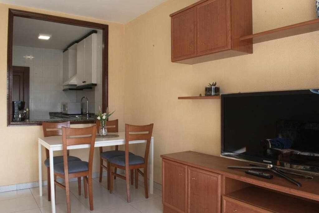 Apartamento Rodeira Vistas A La Ria Apartment Cangas do Morrazo Ngoại thất bức ảnh